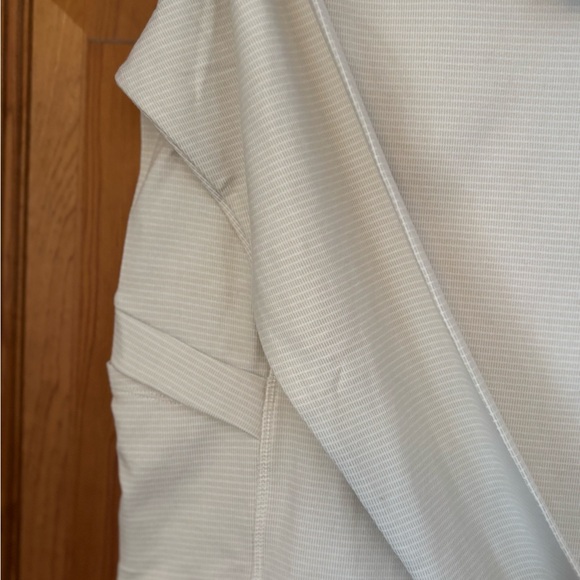 Avalanche Outdoor Supply Top - Picture 6 of 10